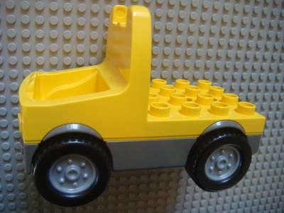 duplo yellow truck