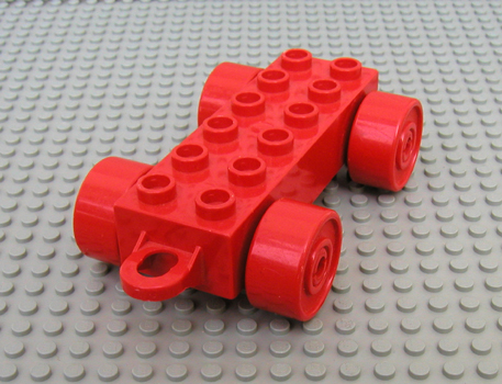 Sets that have 4883cx2 Duplo Vehicle Car Base 2 x 6 with Hitches